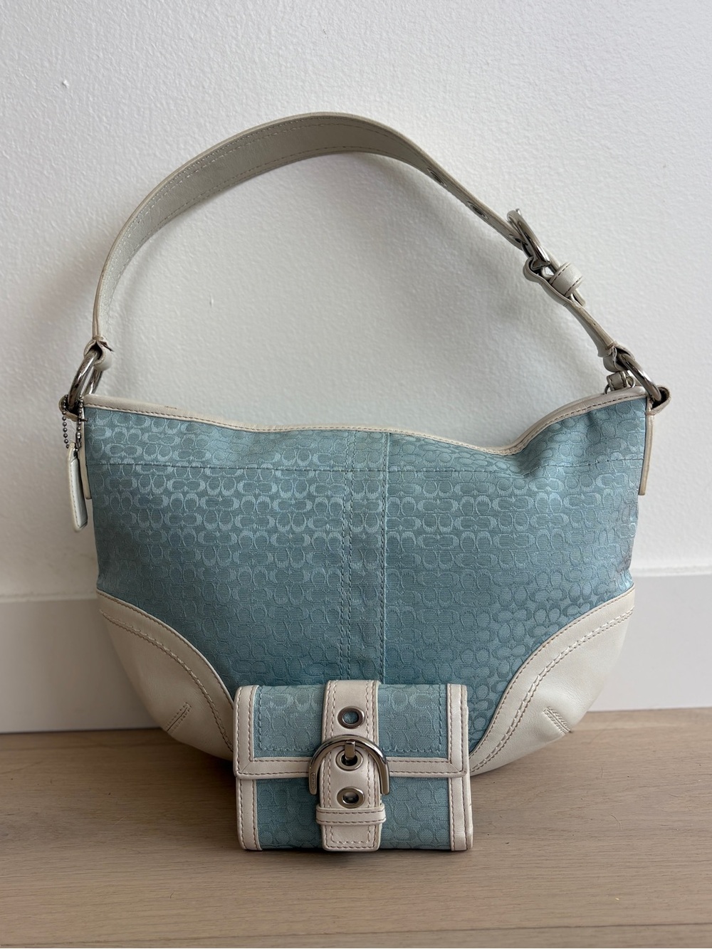 Vintage Coach Baby Blue Signature Shoulder Bag + Matching Wallet Set 🩵